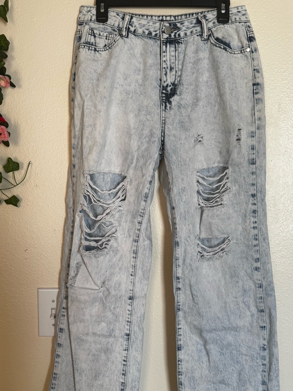 Distressed Light Wash Women's Jeans - Classic Straight Fit